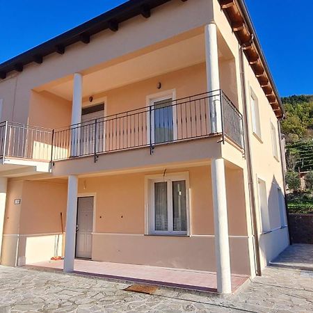 Bagnone Wayne'S House, A Short Walk To The Waterfalls מראה חיצוני תמונה